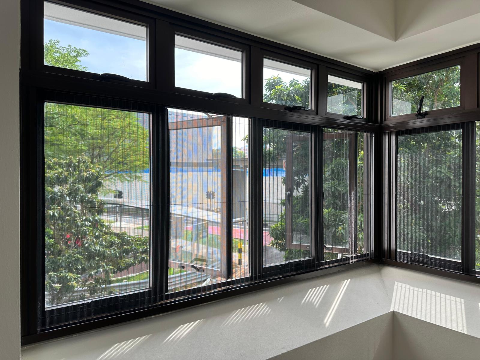 L-shaped window, mosquito mesh